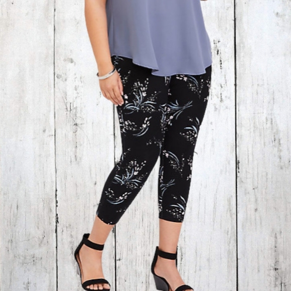 Torrid Floral Black Pants Size 3X - Picture 4 of 5